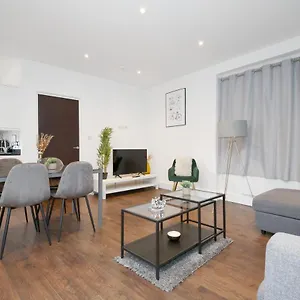 imperial-middlesex-street-apartments.cambridgehotelsuk.com/